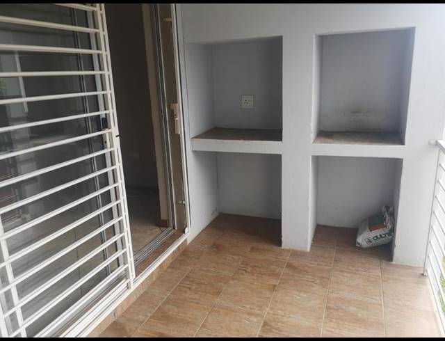 2 BEDROOM PROPERTY TO RENT IN FLORIDA GLEN